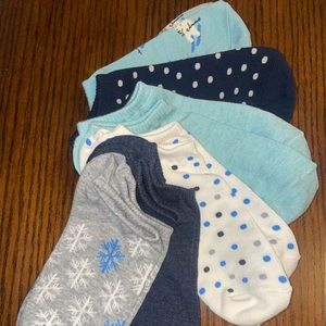 NEW PACK of winter themed socks